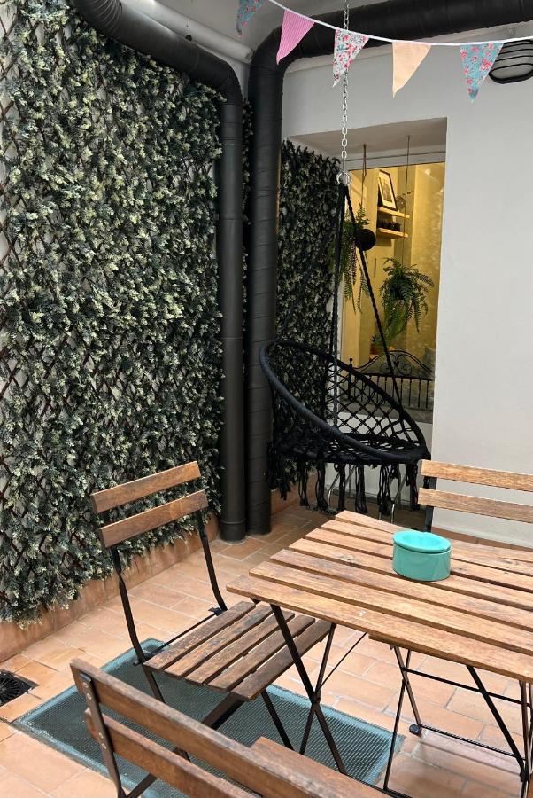 Apartamento Con Encanto Y Terraza En Barri Vell De Girona, El Cul De La Lleona Apartment Exterior photo